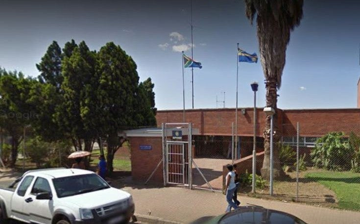 Παραδόθηκε στην Αστυνομία γιατί «βαρέθηκε» να τρώει ανθρώπινη σάρκα!